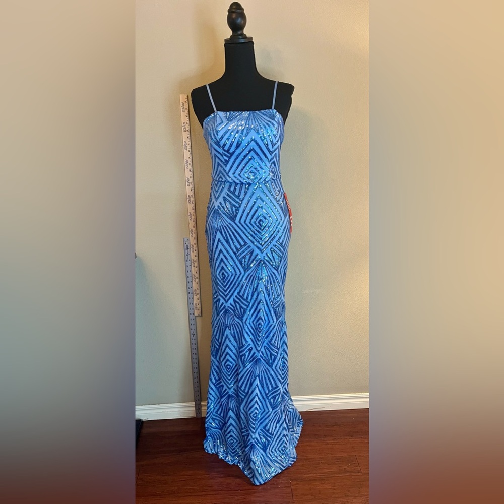 Speechless formal prom hoco homecoming dress NWT sequins